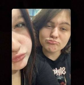 Meet your Posher, Max